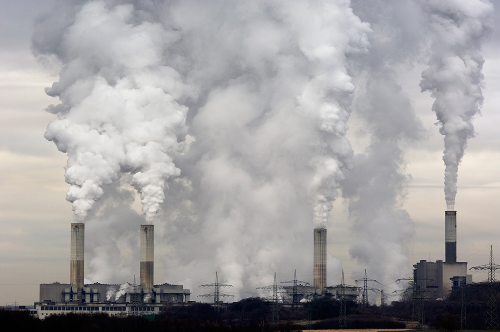 coal plant smoke stacks belching pollution